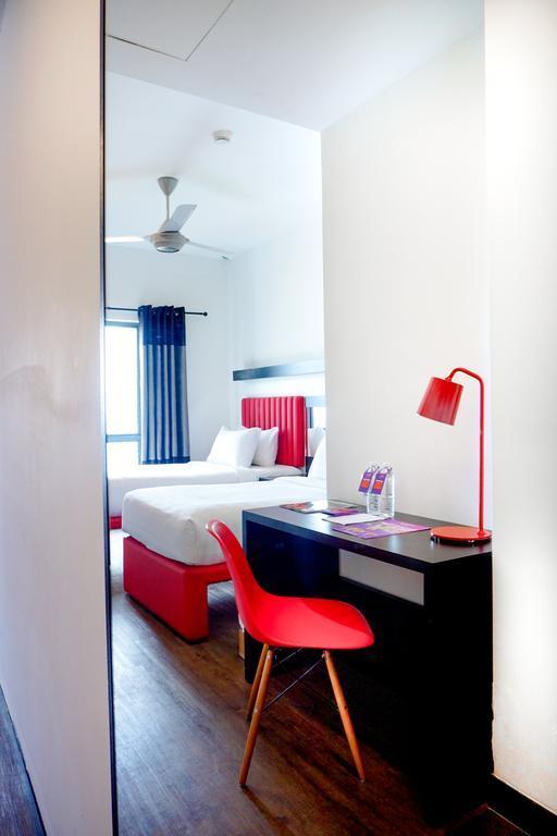 Fox Lite Hotel Dpulze Cyberjaya Esterno foto